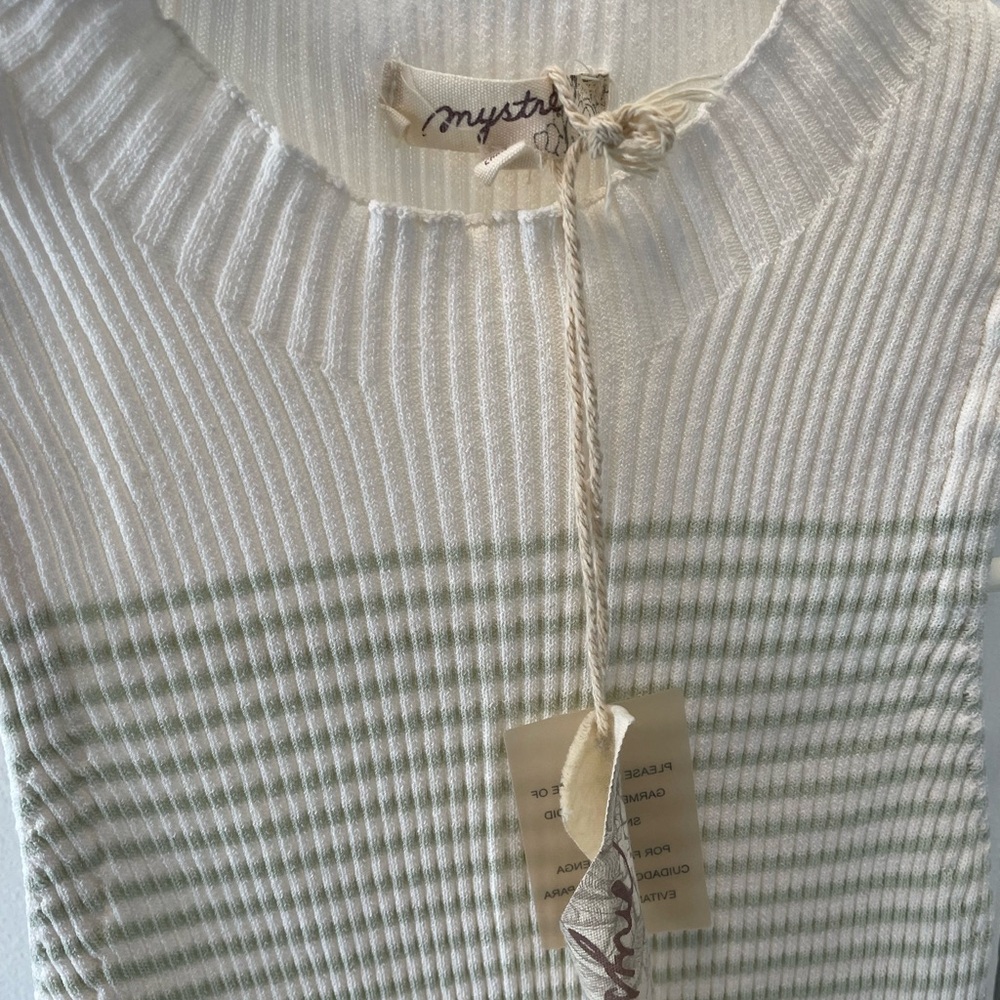 Mystree Sleeveless Top NWT - Picture 3 of 3